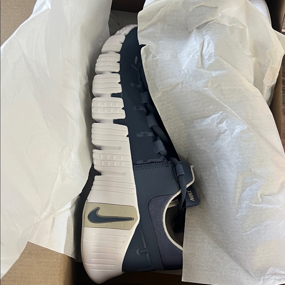 Nike Free Metcon 5 in Diffused Blue
